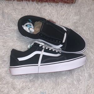 Mens Low Top Vans Size 8.5 Men’s 10 Women’s